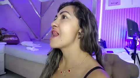 Chloe  online show from July 22, 1:47 pm