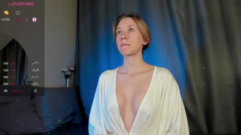 Chloe online show from January 7, 1:17 am