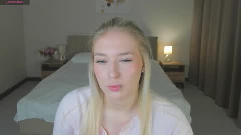 Chloe online show from January 12, 4:07 am