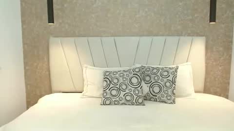 Snapshot of chloe_brownn1 chatting on January 8, 9:34 pm Abby 19 years online show from January 8, 9:34 pm
