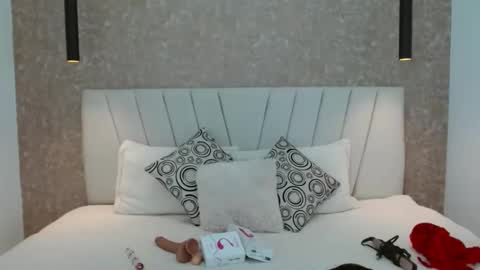Snapshot of chloe_brownn1 chatting on February 16, 5:15 pm Abby 19 years online show from February 16, 5:15 pm