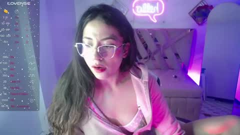 Hi Stream 1500 to 2100 online show from October 1, 8:15 pm