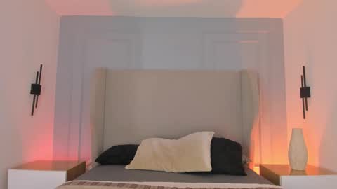 Chloe online show from March 6, 12:12 pm