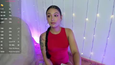 Snapshot of chloe_evans12 chatting on March 11, 2:32 am Chloe online show from March 11, 2:32 am
