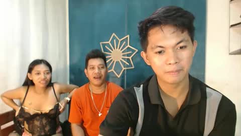 Snapshot of chloe_harlot chatting on December 15, 5:23 am chloe and harlot online show from December 15, 5:23 am