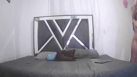 Chloe and Danna online show from February 6, 2:49 am