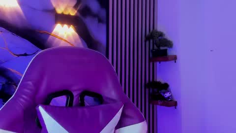 chloe_jacksonn online show from July 11, 9:16 pm