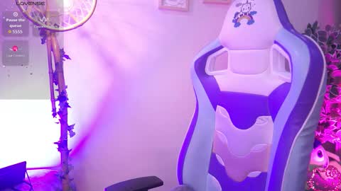 CLOE  online show from February 27, 11:16 pm