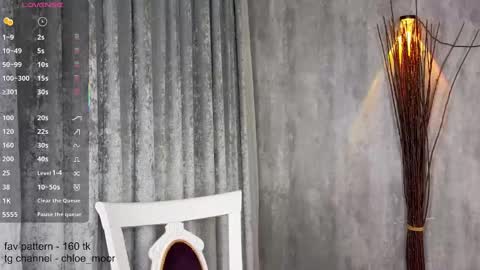 Snapshot of chloe_moor chatting on January 29, 8:35 pm Chloe online show from January 29, 8:35 pm