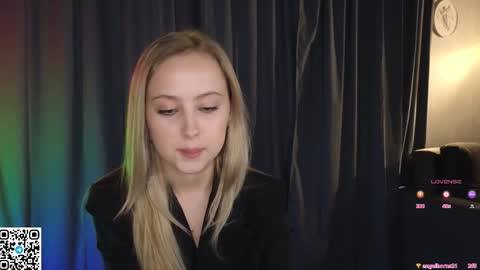 Snapshot of chloe_novel chatting on September 26, 6:45 pm Chloe online show from September 26, 6:45 pm