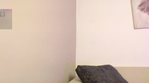 chloe_peach_ online show from April 9, 11:59 am