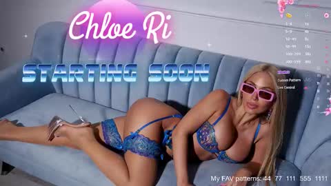Snapshot of chloe_ri chatting on October 1, 5:35 am . ALL my LINKS online show from October 1, 5:35 am