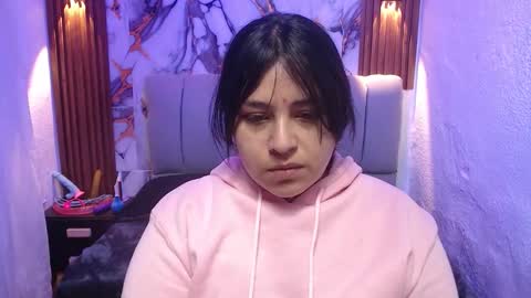 chloe_smith5 online show from November 19, 1:11 pm