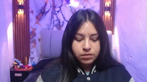 chloe_smith5 online show from November 24, 1:11 pm