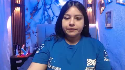 chloe_smith5 online show from February 10, 1:15 pm
