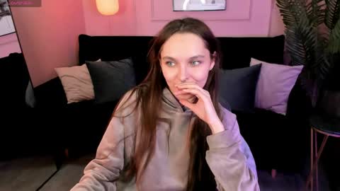Snapshot of chloe_sunny chatting on May 24, 6:02 pm Chloe online show from May 24, 6:02 pm