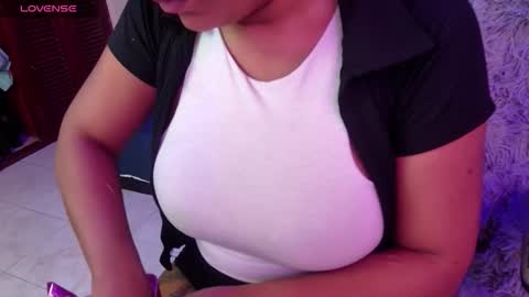 chloe_tgn online show from September 26, 11:47 am