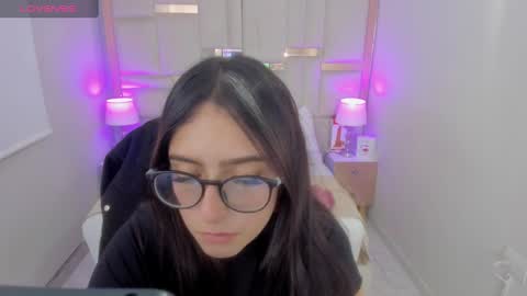 Chloe online show from February 12, 4:11 pm