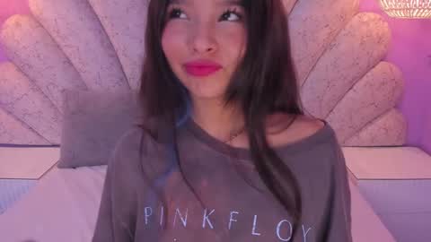 Snapshot of chloe_watson_ chatting on February 4, 11:16 pm online show from February 4, 11:16 pm