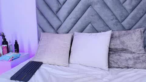 chloe_wilson7 online show from March 3, 5:29 pm