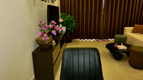 Eva and Sandra online show from April 14, 2:17 am