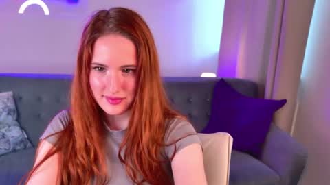 Snapshot of chloeaster chatting on June 25, 1:15 pm Chloe online show from June 25, 1:15 pm