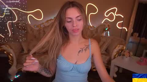 chloebright online show from October 2, 8:16 pm