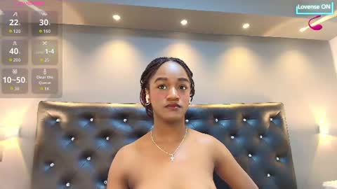 Snapshot of chloebrunnie chatting on June 30, 12:17 pm CHLOE online show from June 30, 12:17 pm