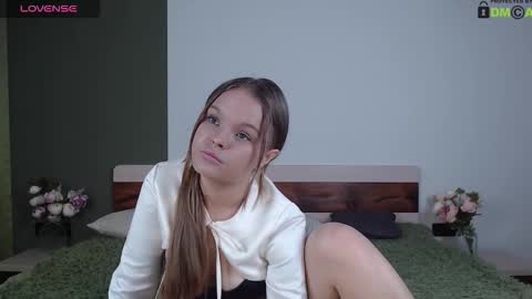 ChloeFablen online show from October 8, 8:34 am