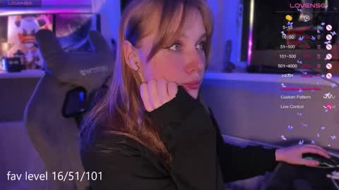 chloegins online show from October 7, 9:56 pm