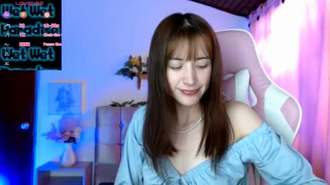 Chloe online show from November 6, 8:32 pm