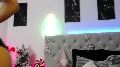 Chloe online show from December 22, 2:39 am