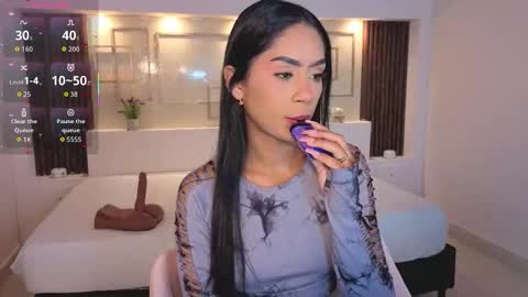 Chloe Moon online show from October 20, 1:11 pm