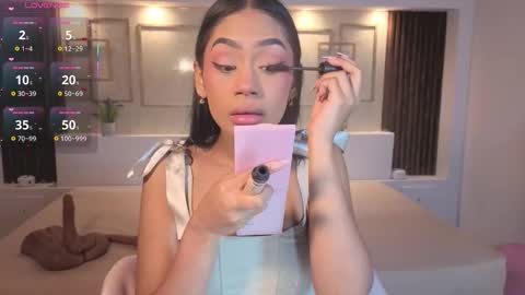 Chloe Moon online show from November 6, 11:33 am