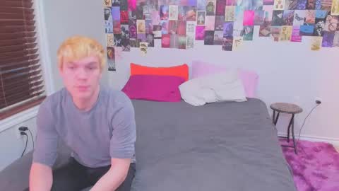 Snapshot of chloenight chatting on January 26, 6:07 am Chloe Night Milo Night online show from January 26, 6:07 am