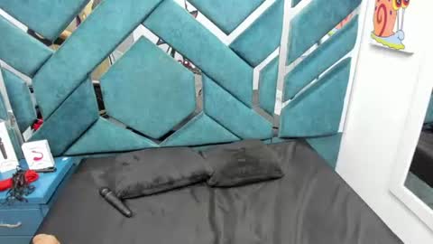 Snapshot of chloerose__ chatting on June 21, 1:52 am chloerose__ online show from June 21, 1:52 am