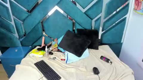 Snapshot of chloerose__ chatting on July 7, 7:23 am chloerose__ online show from July 7, 7:23 am