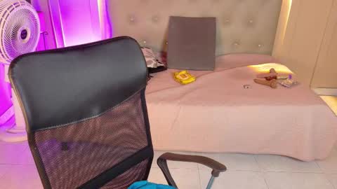 Chloe rosse online show from March 4, 1:22 am