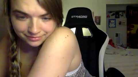 Snapshot of chloesays chatting on November 22, 11:37 pm Chloe Lane online show from November 22, 11:37 pm