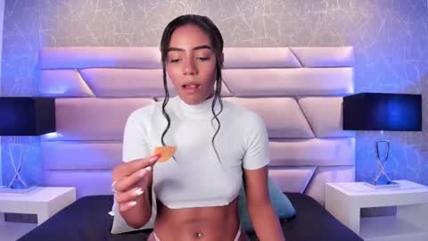 CHLOE  online show from January 25, 12:48 am