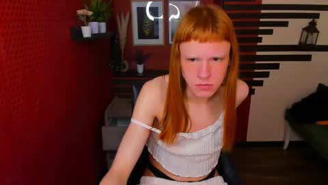 Chloe online show from January 9, 1:14 pm