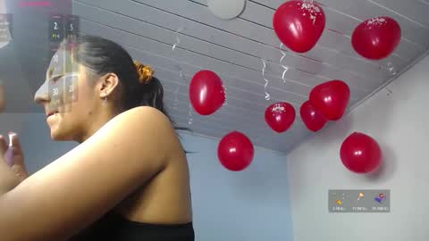 chloewills_ online show from February 16, 1:40 pm