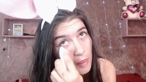 chlooe_zoe online show from January 5, 1:13 am