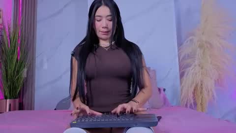 Chlooe online show from April 1, 12:11 am