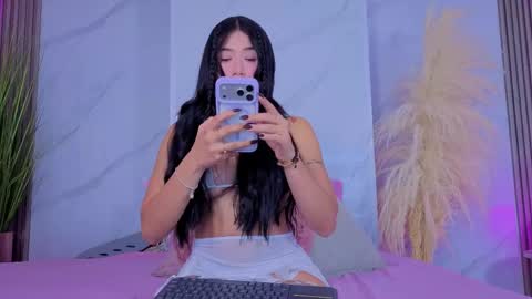 Chlooe online show from April 8, 2:11 am