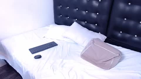 Snapshot of choco_lollypop chatting on January 9, 8:33 pm choco_lollypop online show from January 9, 8:33 pm