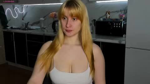 Snapshot of choco_meowx chatting on February 16, 5:58 am choco_meowx online show from February 16, 5:58 am