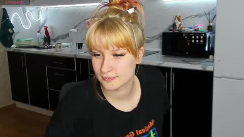 Snapshot of choco_meowx chatting on March 4, 9:10 pm choco_meowx online show from March 4, 9:10 pm