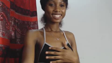 Snapshot of choco_petitqueen chatting on December 13, 8:09 am choco_petitqueen online show from December 13, 8:09 am