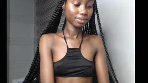 choco_petitqueen online show from November 10, 4:00 am